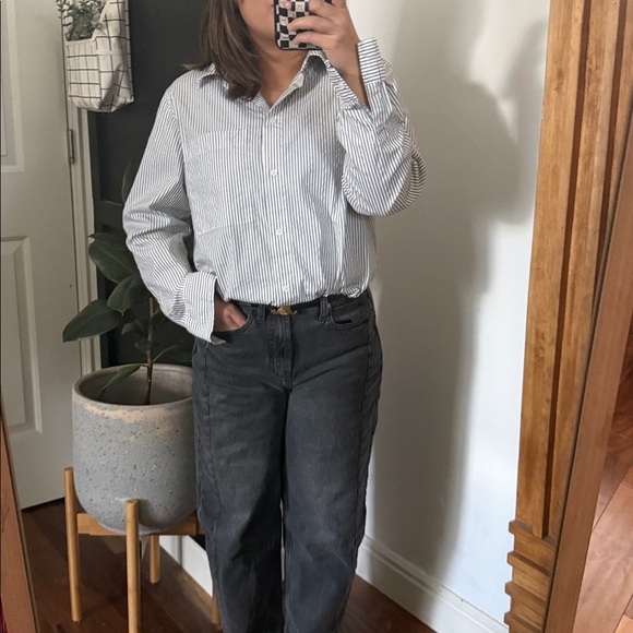 Lafayette 148 New York Buttoned Front Greyson Relaxed Striped Shirt. L - Picture 4 of 12